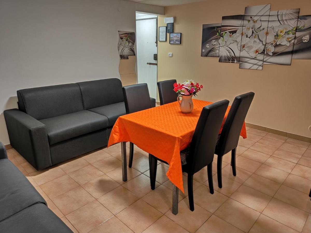 קטאניה Piazza Verga Home מראה חיצוני תמונה